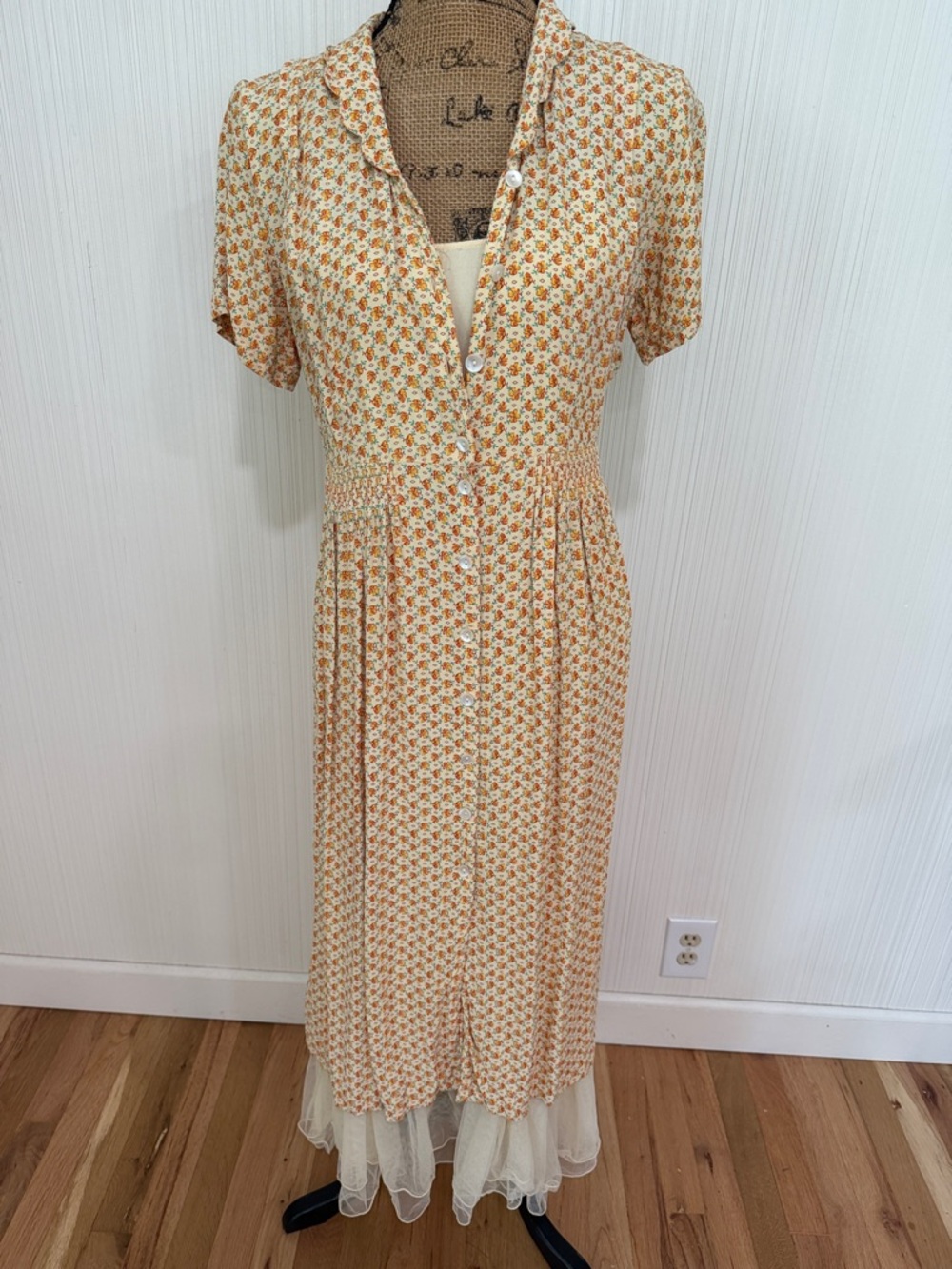 Yellow Floral Button-Front Midi Dress with Short Sleeves tulle trimmed slip